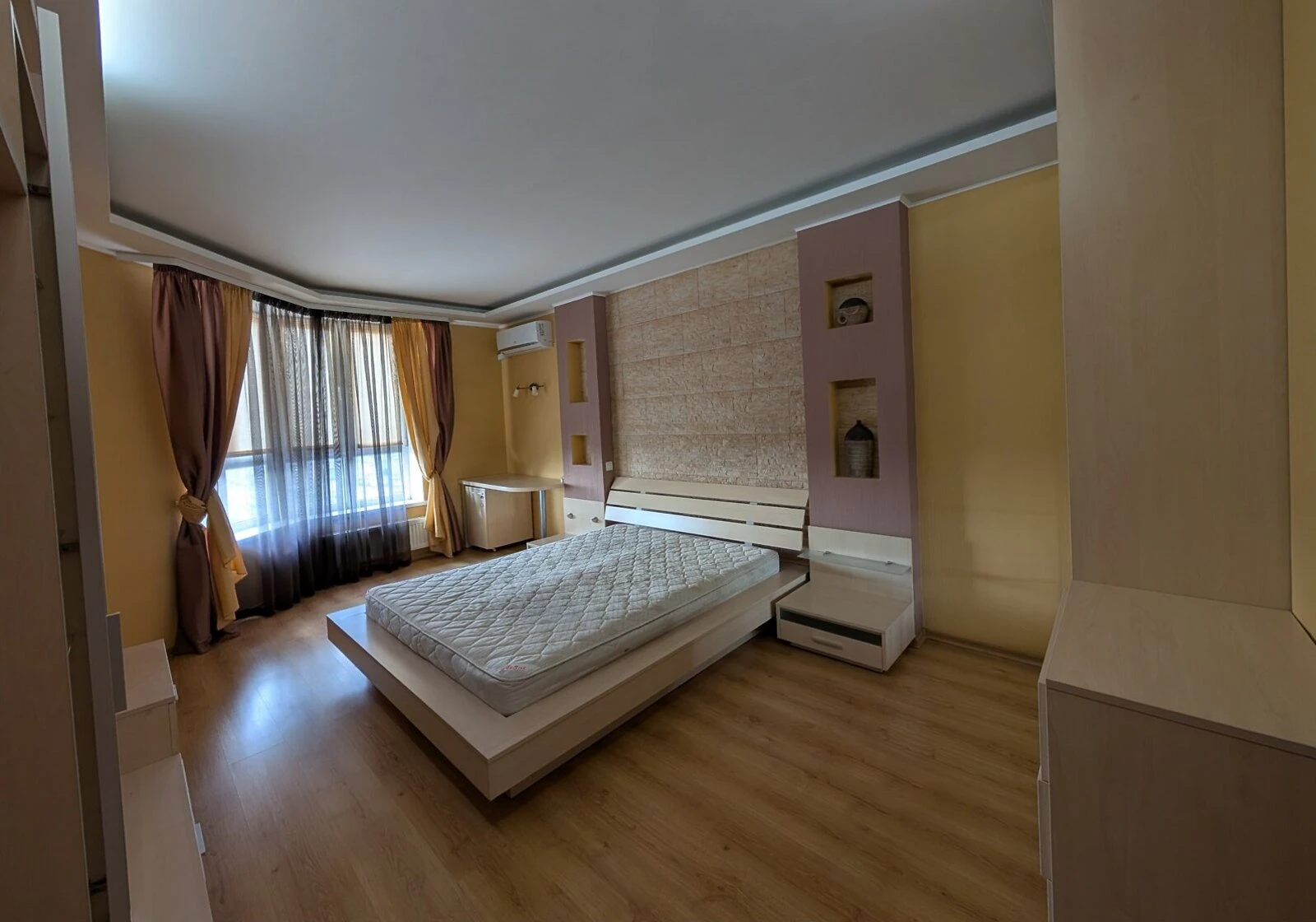 3-кімнатна квартира, Академмістечко: опалення без світла, укриття - фото 1