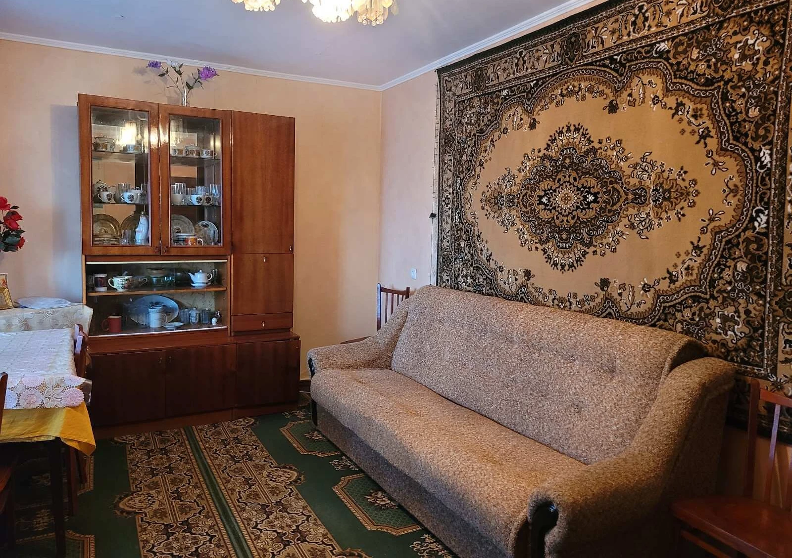 2-кімнатна квартира, Таромське: паркомісце, торг