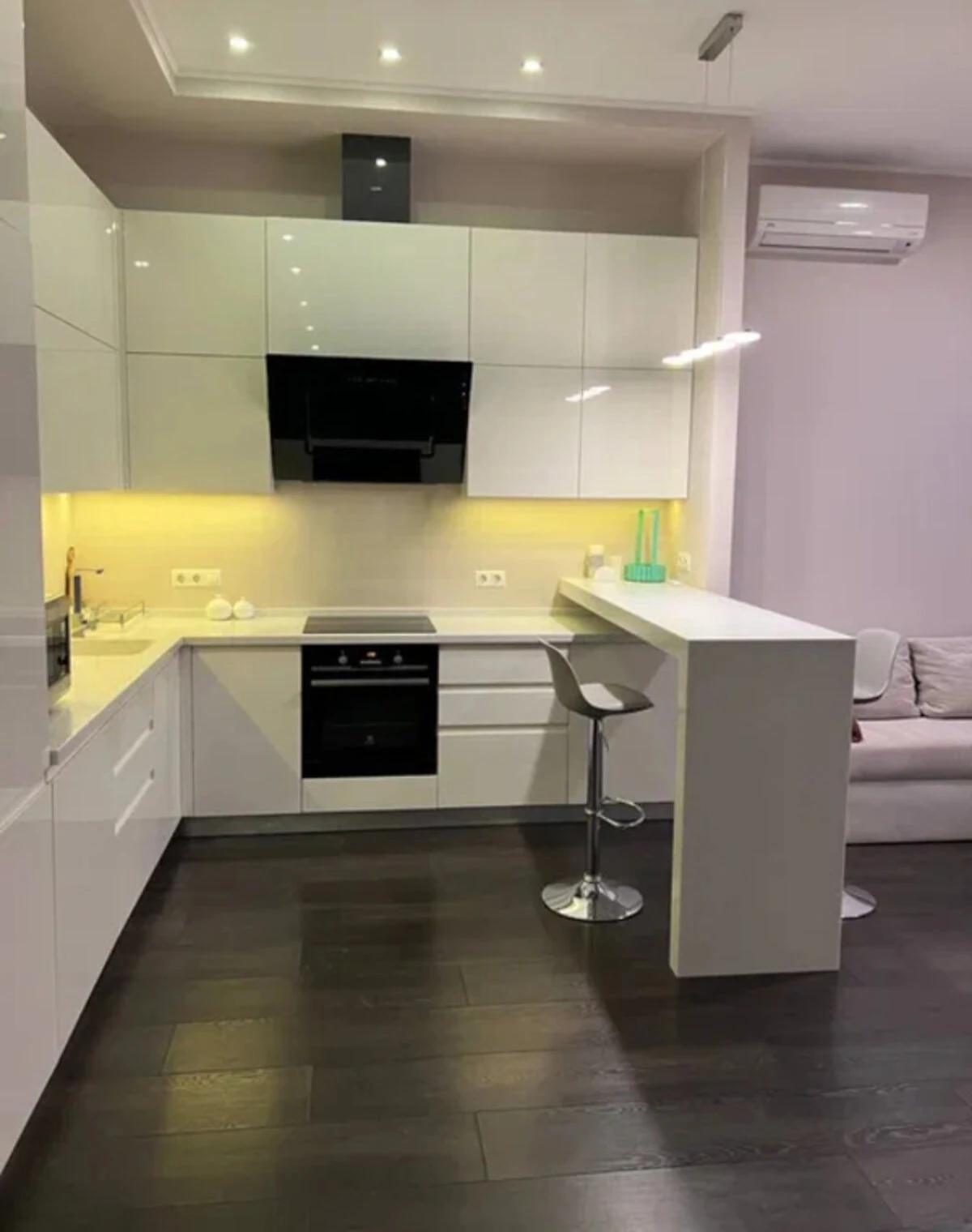 3-кімнатна квартира, Поділ: кухня-вітальня 35 м², дизайнерський ремонт - фото 3