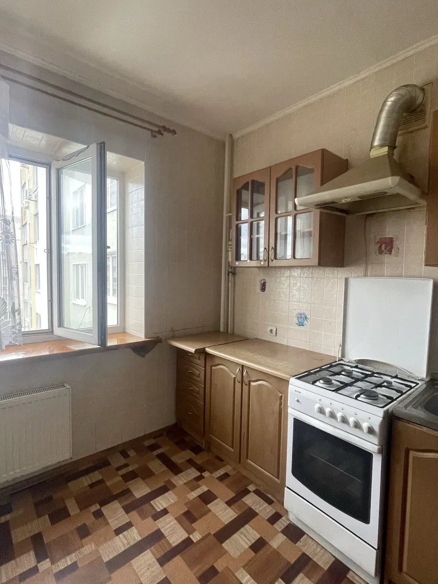 2-кімнатна квартира, Салтівський: кухня 10 м², косметичний ремонт, фото 2
