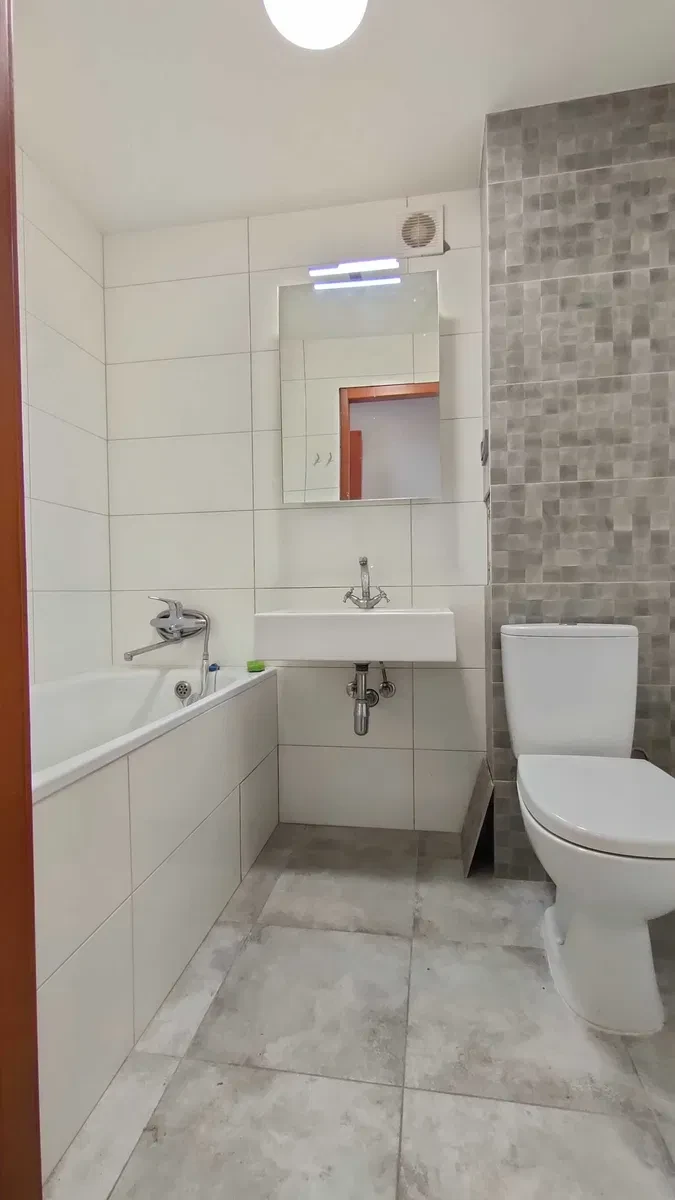 1-кімнатна квартира, Олексіївка: євроремонт, кухня 10 м², метро «Перемога»