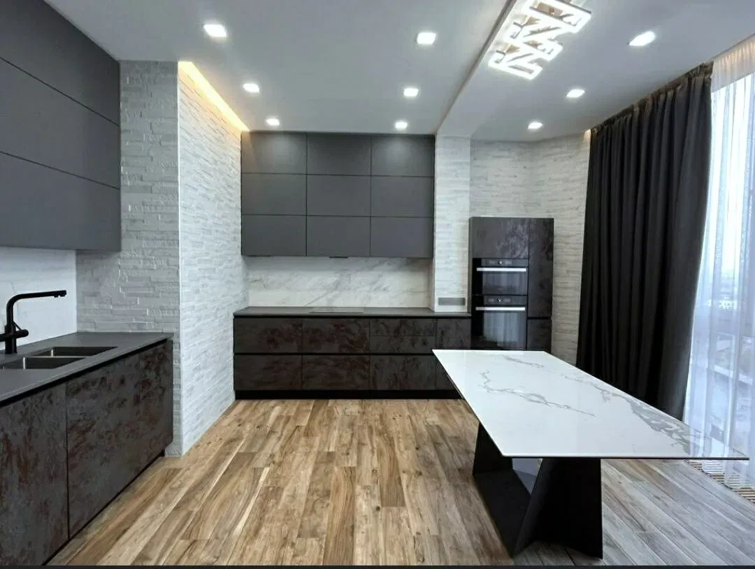 3-кімнатна квартира у ЖК Фаворит: євроремонт, генератори - фото 1