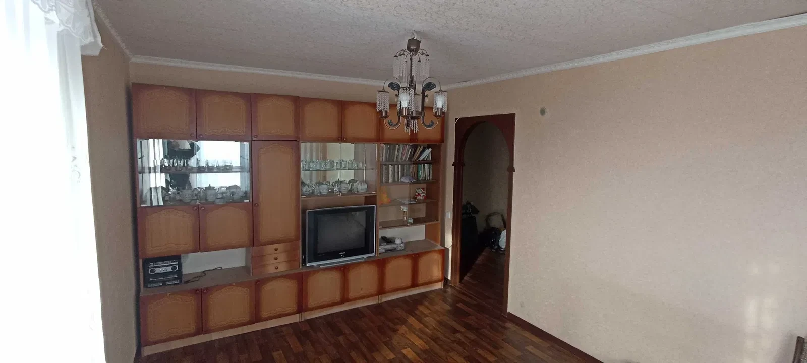 2-кімнатна квартира, Кам’янське: косметичний ремонт, ліс і набережна