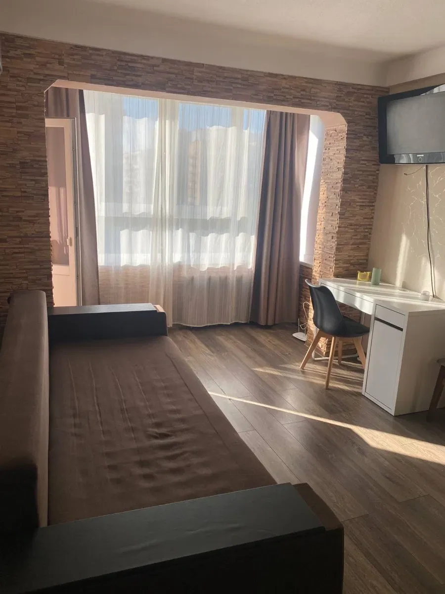 1-кімнатна квартира, Оболонський: метро за 1 хвилину пішки, меблі, фото 3