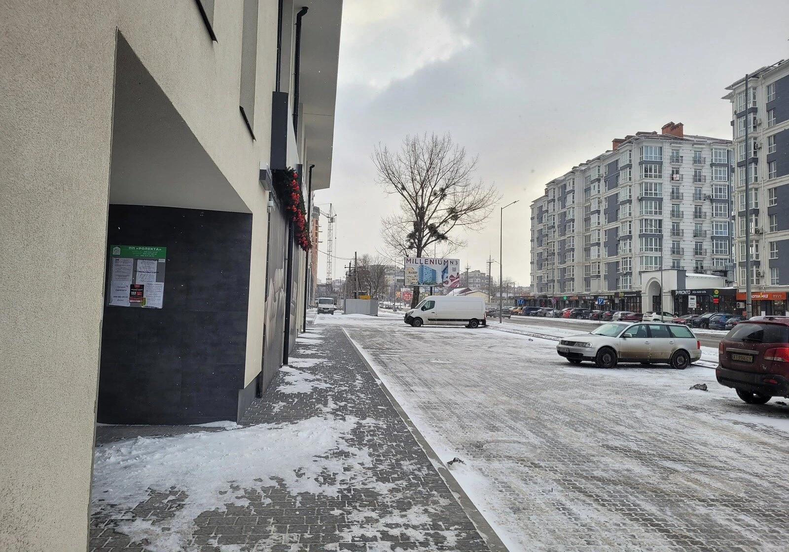 1-кімнатна квартира, Івано-Франківськ: кухня-студія, західні вікна - фото 1