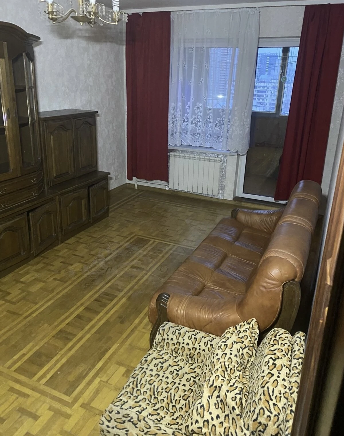 3-кімнатна квартира, Позняки: вода, ліфт і опалення без світла - фото 2