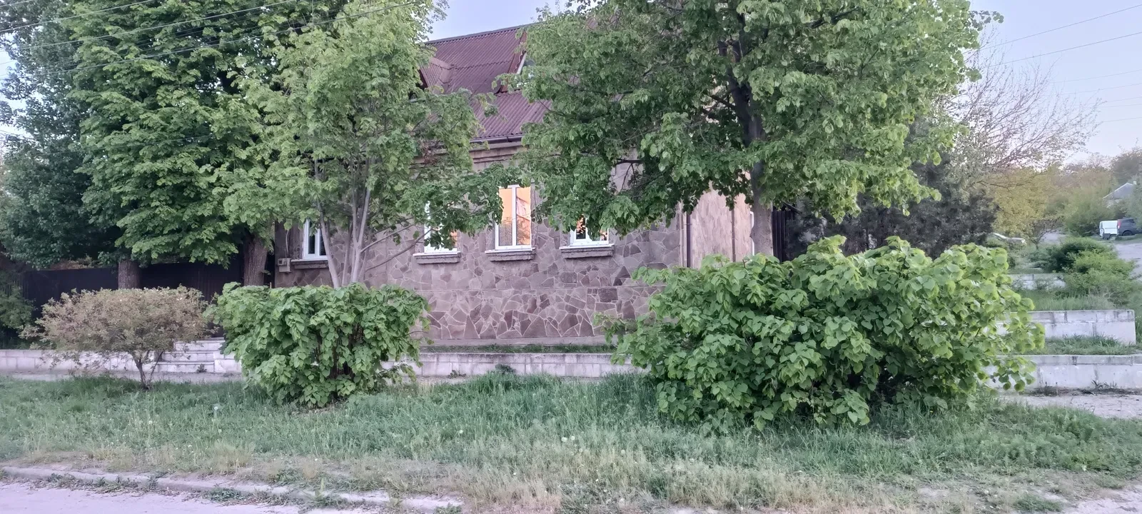 Будинок, Ізюм: навіс на 2 машини, єОселя, торг - фото 1