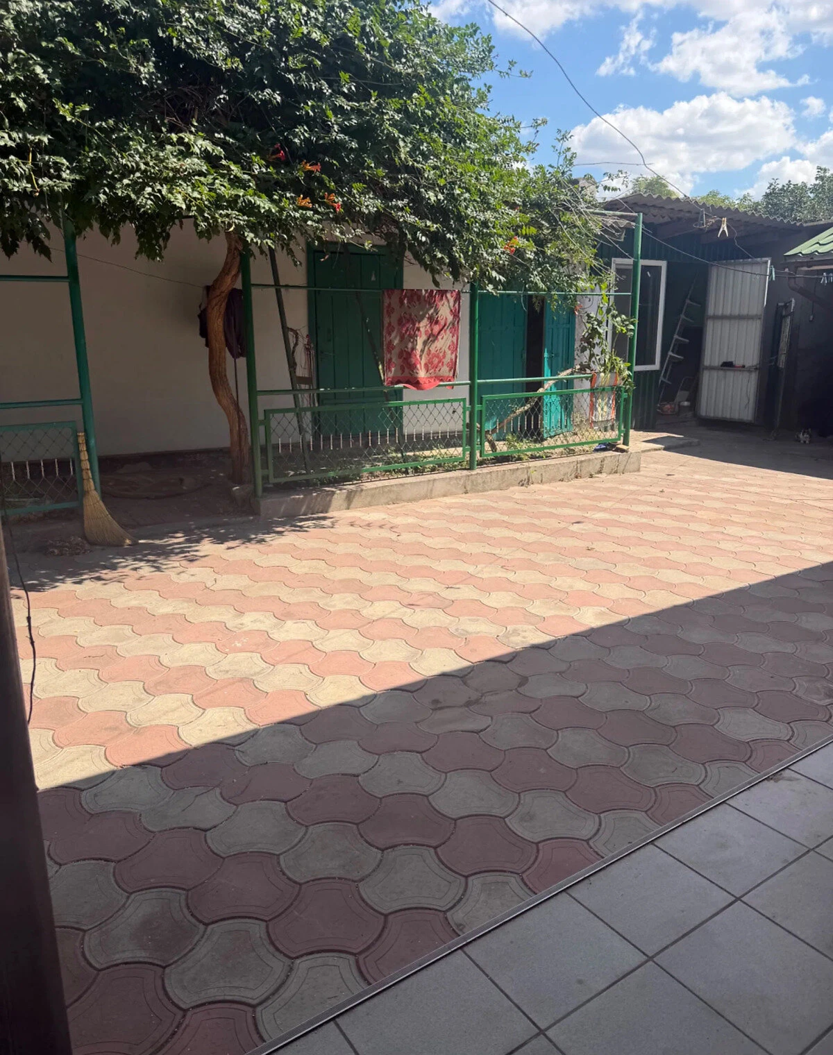 Дом, Петродолинское: веранда, гараж с подвалом, фото 3