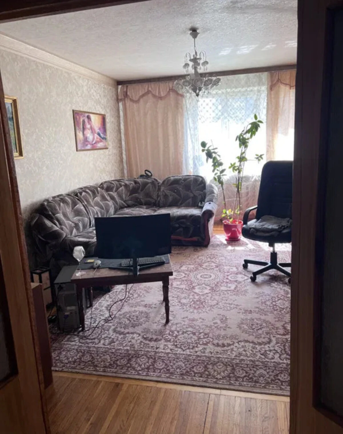 2-кімнатна квартира, вулиця Симиренка: цегляні стіни, внутрішній двір, фото 5