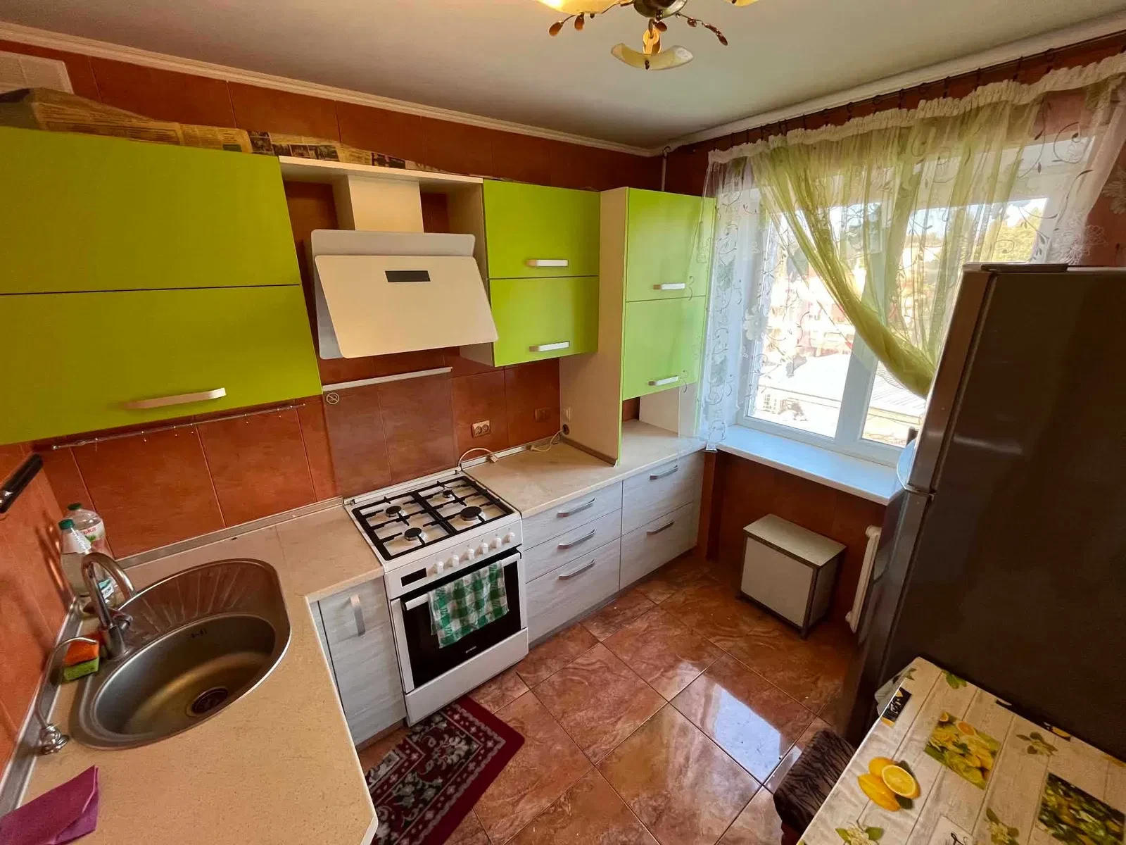 2-кімнатна квартира, Чорноморськ: біля Фонтану, для сім’ї