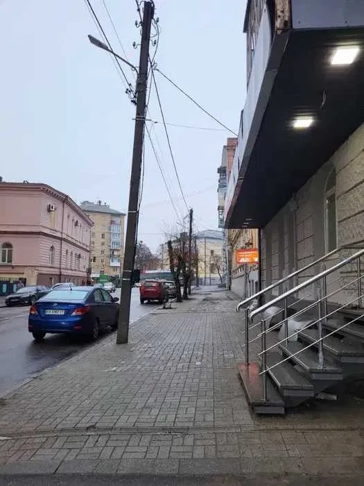 Фасадне приміщення, Київський: червона лінія, 20 кВт, три входи - фото 1