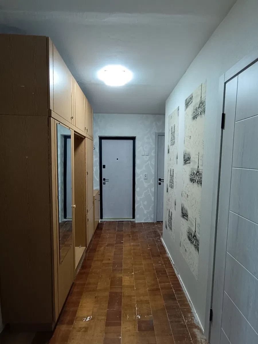 2-кімнатна квартира, Рівне: незакінчений ремонт, нова кухня