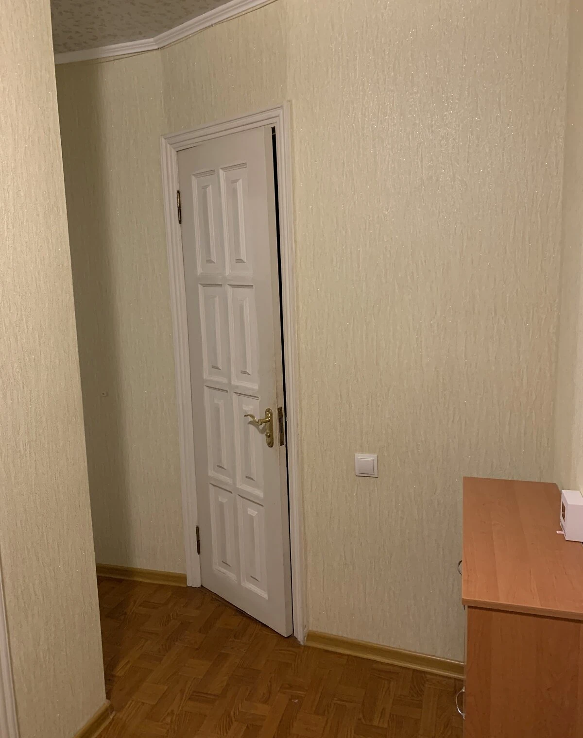 1-кімнатна квартира, Деміївка: вода й опалення без світла, євроремонт, фото 5