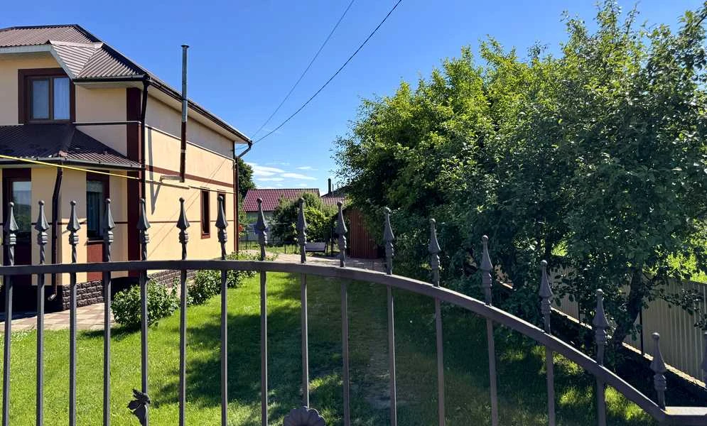 Будинок, Сторожинець: 10 соток, свердловина, гараж - фото 3