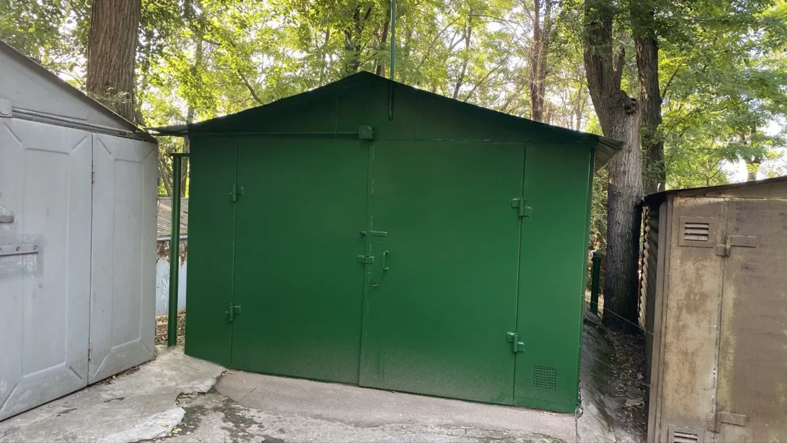 Гараж, Комунарський: оглядова яма, підвал, світло і розетки - фото 1