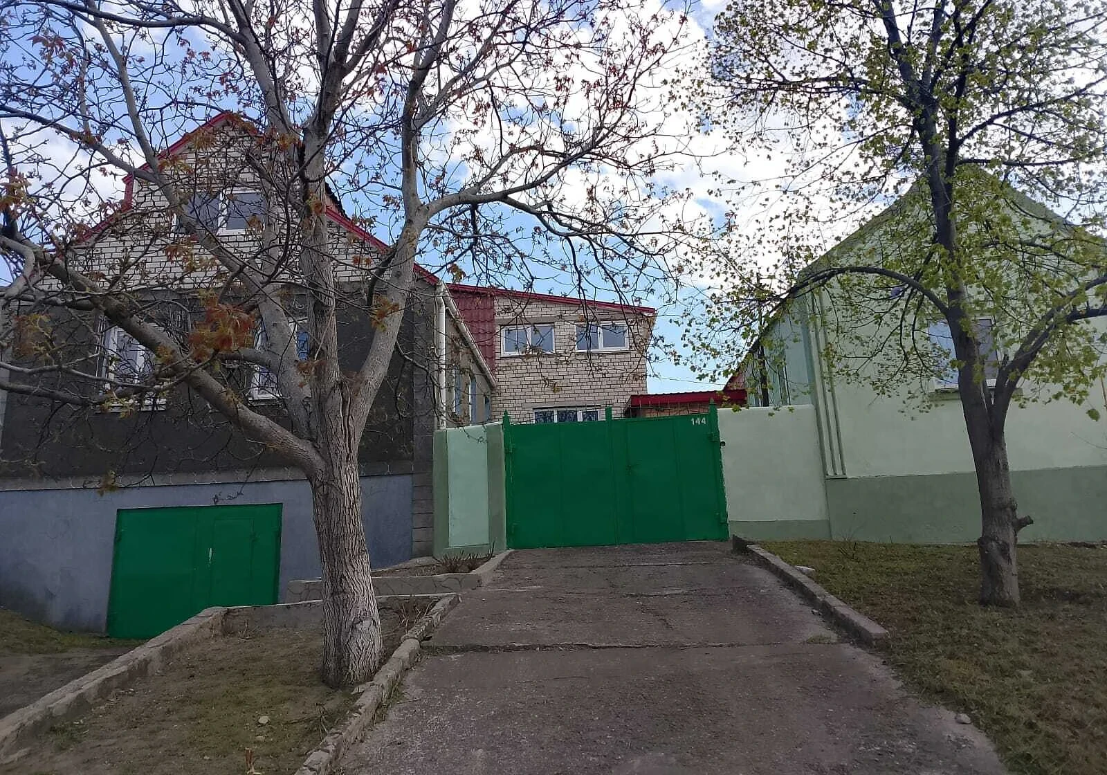 Дом, Корабельный: гараж в подвале, огород, єВідновлення