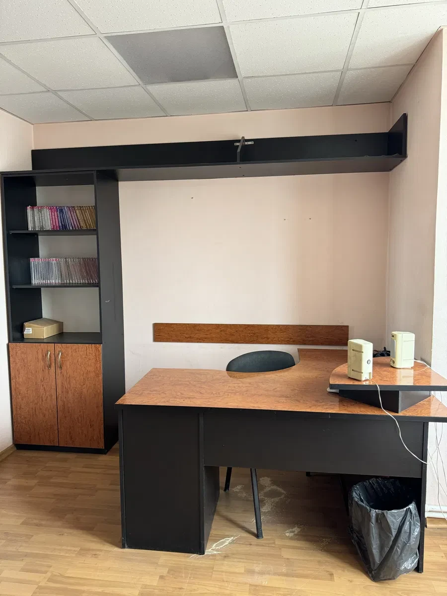 Офіс, Новоселиця: власна котельня, панорамні вікна, паркінг