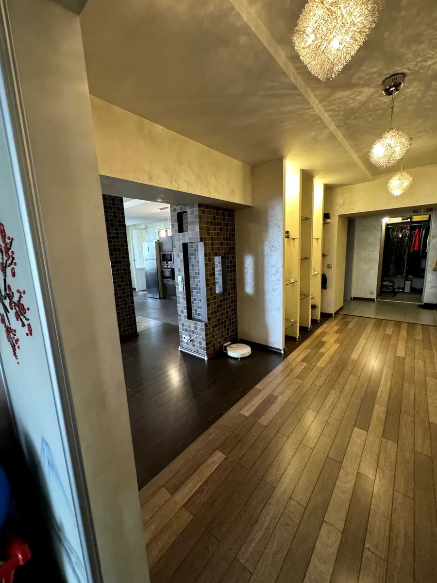 3-кімнатна квартира, Голосіївський: метро Голосіївська за 1 хв, джакузі - фото 2