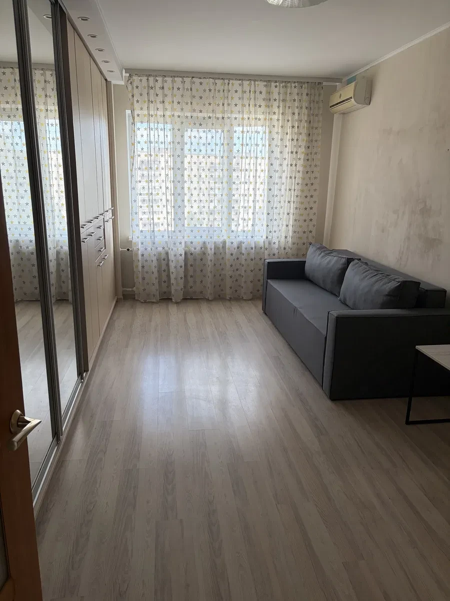4-комнатная квартира, Дарницкий: кухня-гостиная 25 м², две лоджии, фото 5