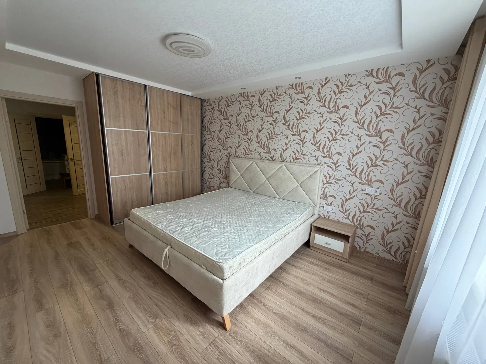 2-комнатная квартира, Полтава: Павленковская площадь, вид на парк, фото 4