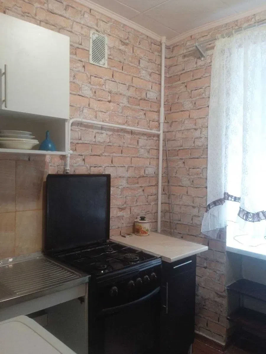 1-кімнатна квартира, Пересипський: цегляний будинок, меблі й техніка - фото 5