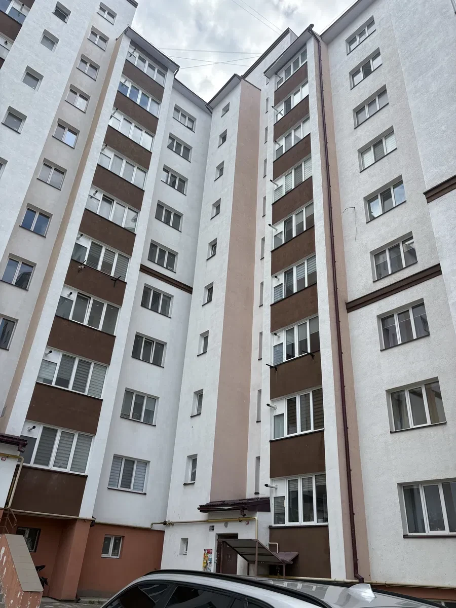 2-комнатная квартира в ЖК ЛММ: чердак, можно обустроить два уровня - фото 2