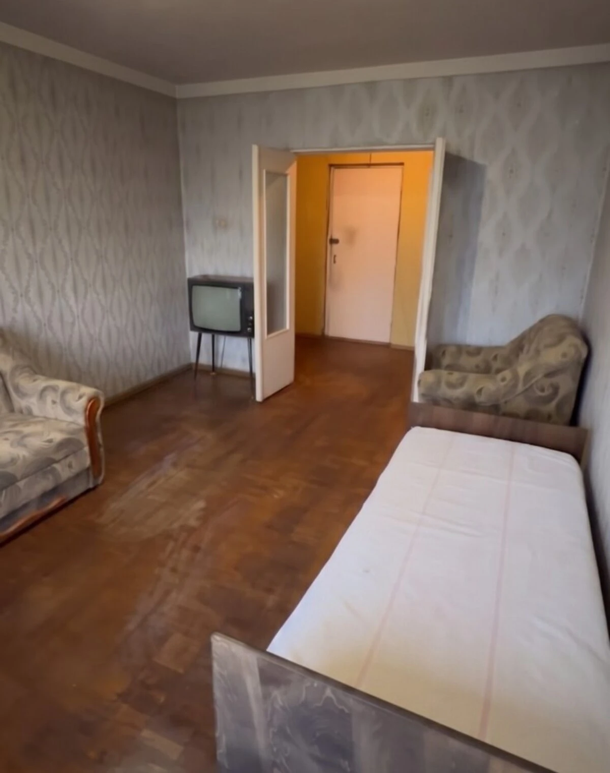 2-кімнатна квартира, Троєщина: без ремонту, вода й опалення без світла - фото 4
