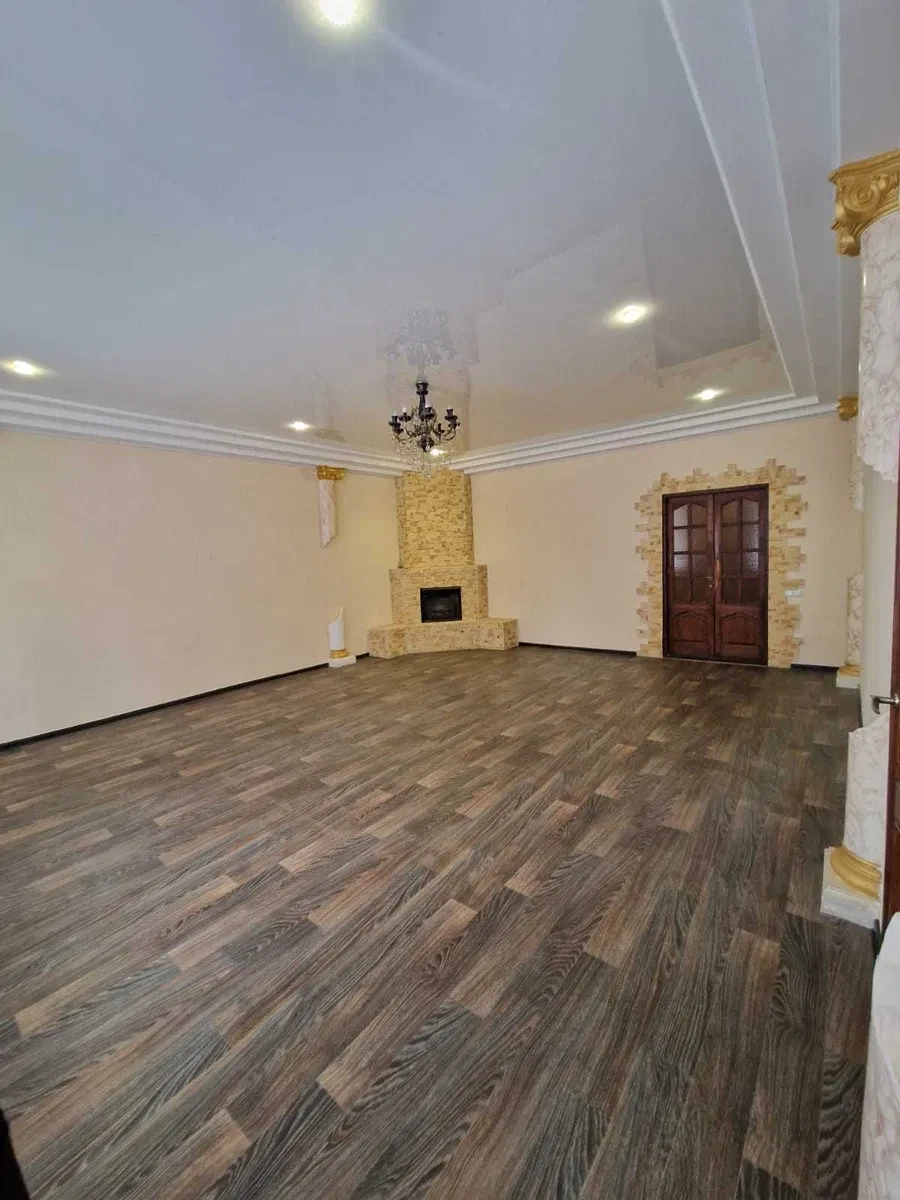 3-кімнатна квартира, Металургійний: сталінка, газове опалення - фото 2