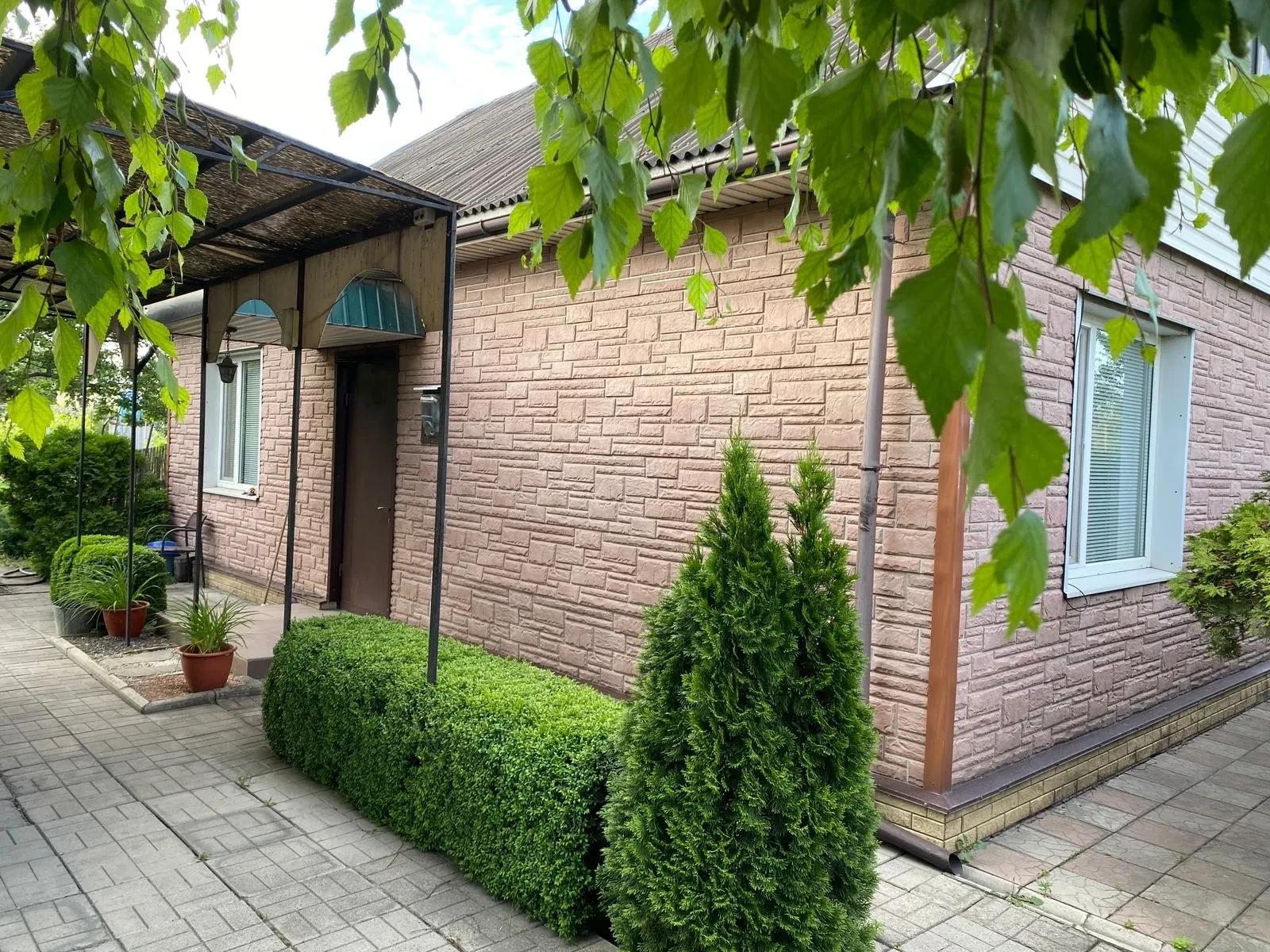 Будинок, Павлоград: газифікований, двоконтурний котел, навіс для авто - фото 1