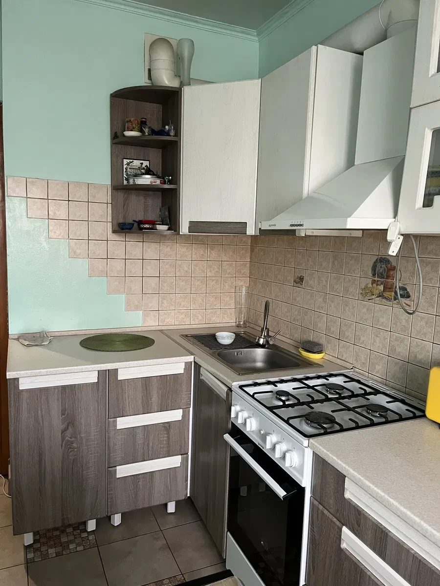 3-кімнатна квартира, Чернівці: житловий стан, засклені балкон і лоджія - фото 4