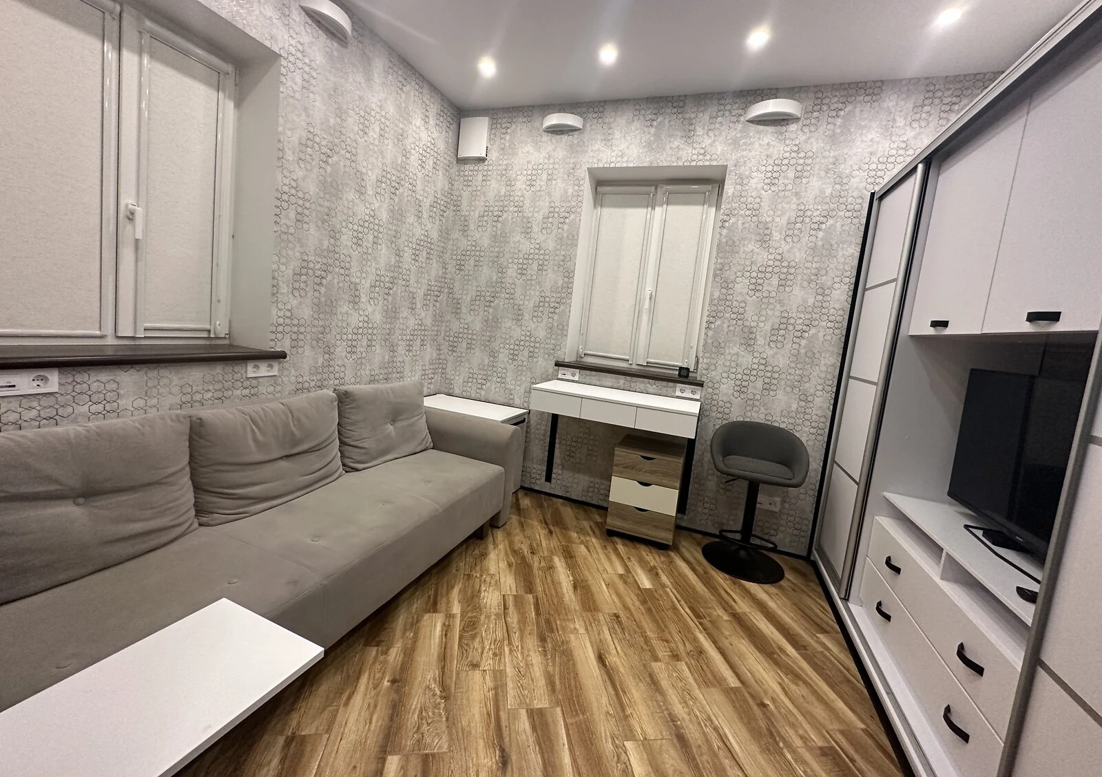 1-кімнатна квартира, Святошинський: кухня-студія, метро Академмістечко - фото 2