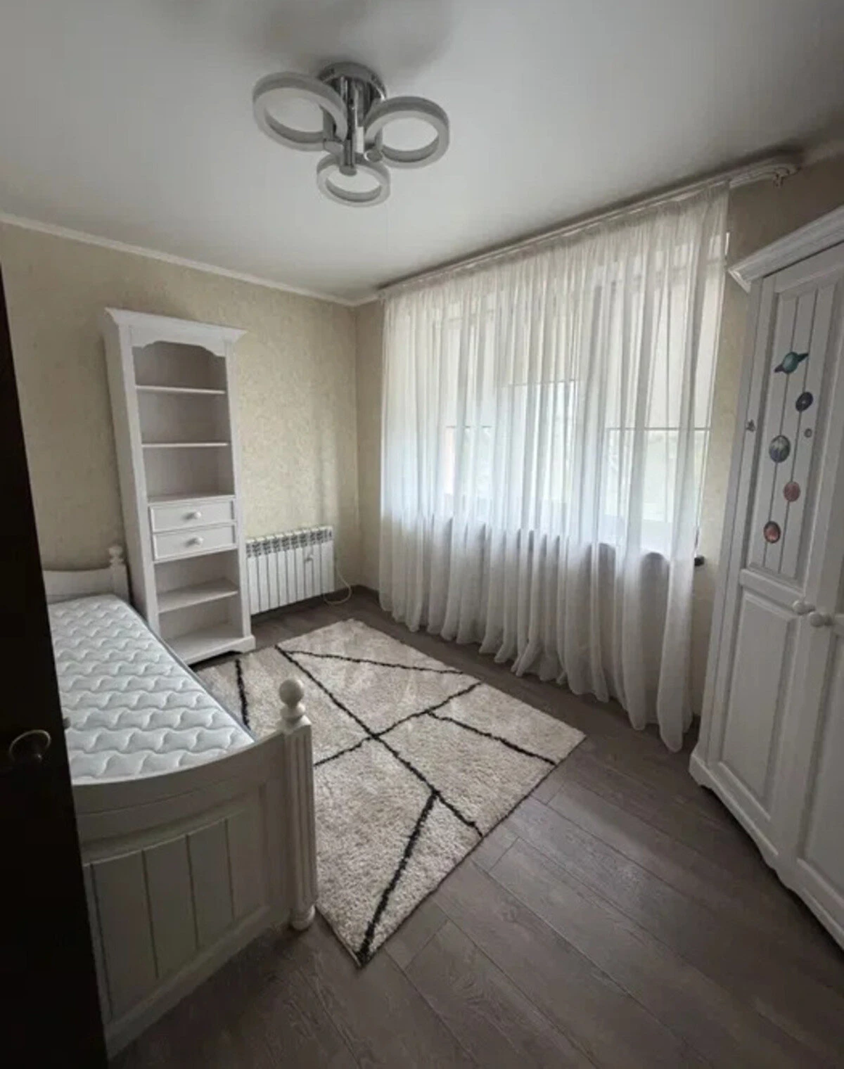 3-комнатная квартира, Центрально-Городской: кухня 19 м², фото 5