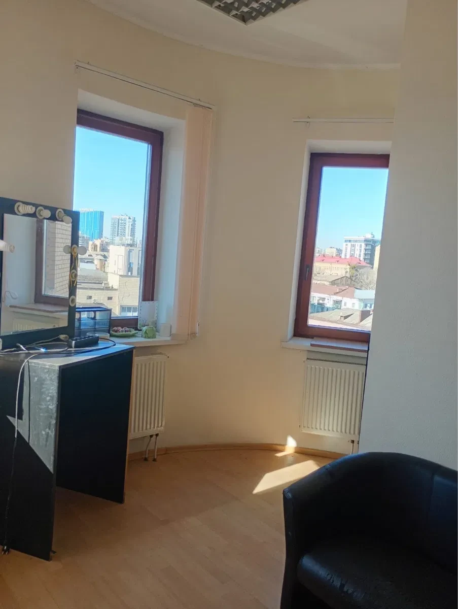 Офіс, Печерський: останній поверх, метро «Олімпійська» - фото 4