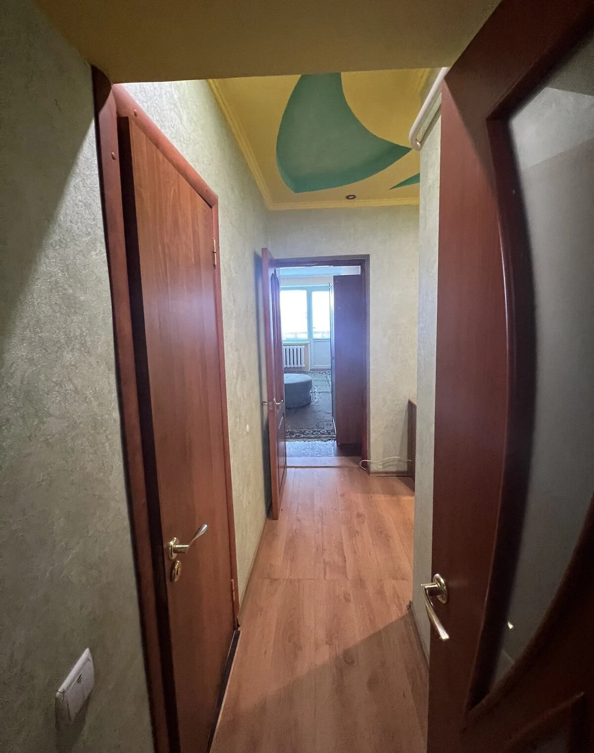 1-кімнатна квартира, Конотоп: торг можливий, цегляні стіни - фото 3