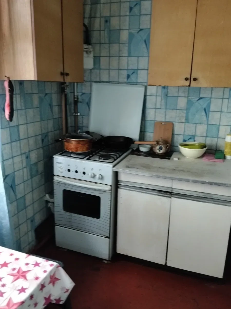 2-кімнатна квартира, Зеленодольськ: меблі й техніка залишаються, 4 спальні місця - фото 2
