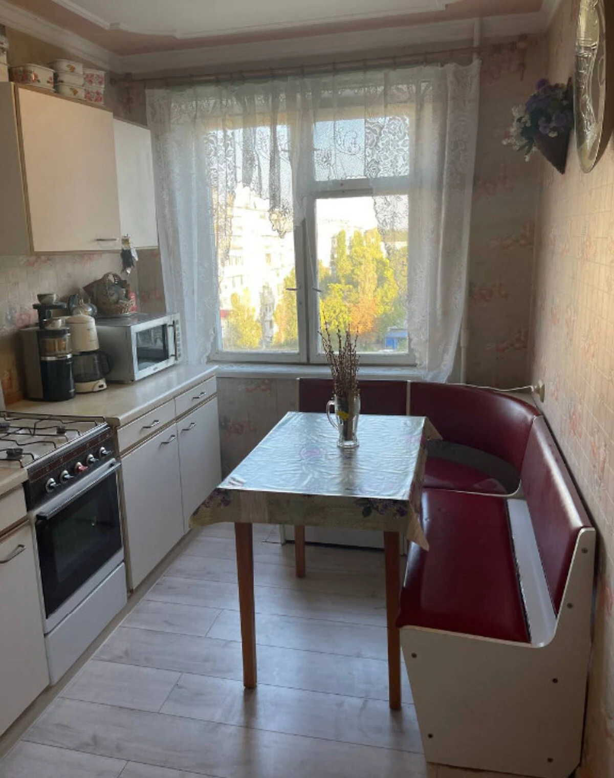 3-кімнатна квартира, Соборний: школа поруч, торг - фото 2