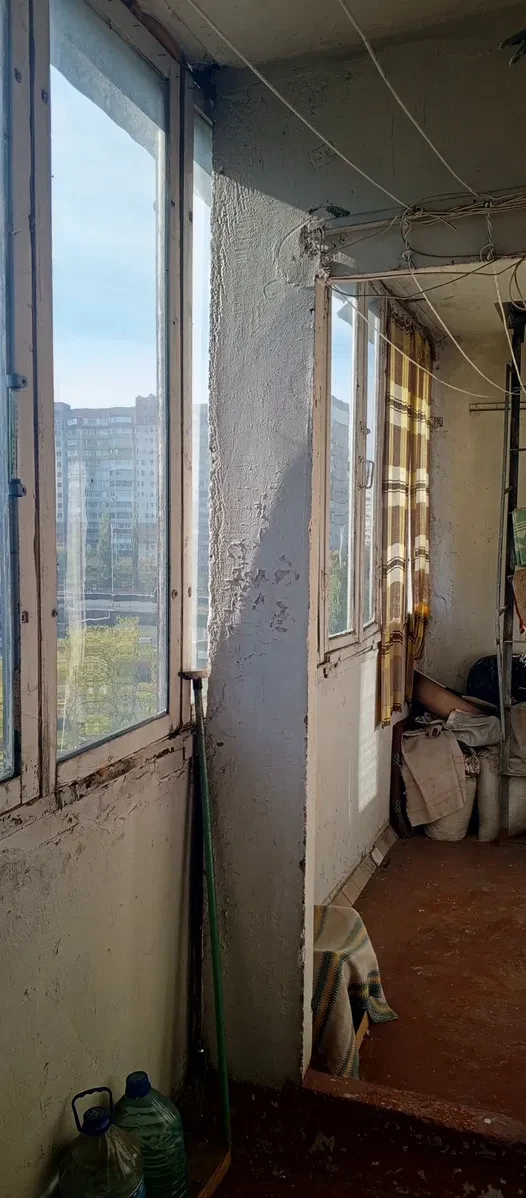 2-кімнатна квартира, Деснянський: можна заїхати й поступово робити ремонт - фото 4