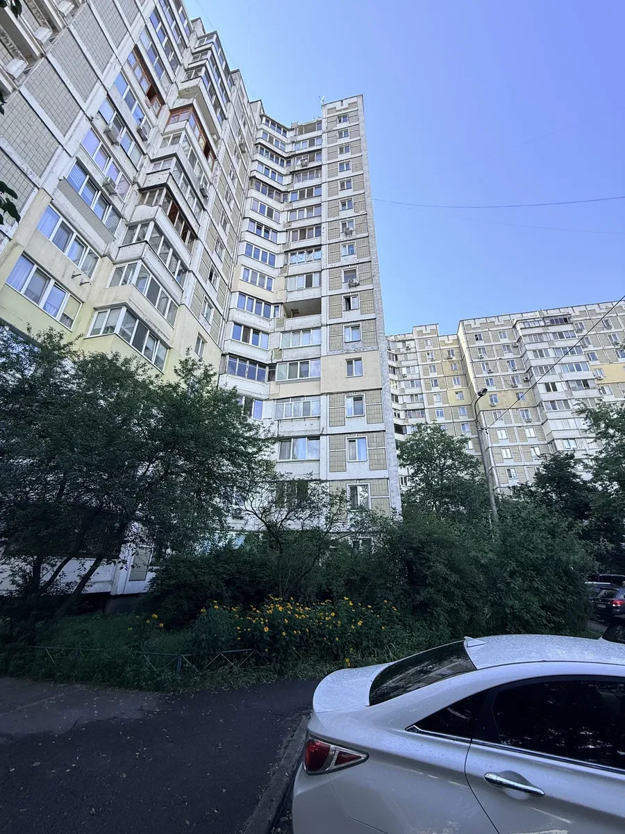 3-кімнатна квартира, Дарницький: метро Харківська 20 хв пішки, обмін - фото 3
