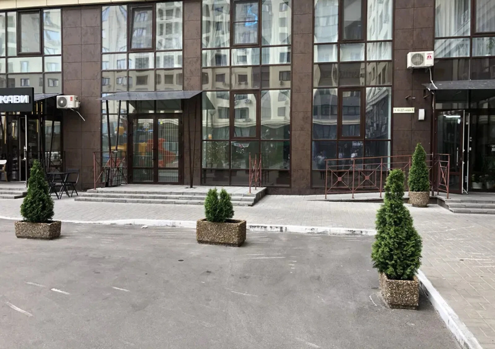 Офіс, Київ: у житловому будинку, 1 поверх з 14
