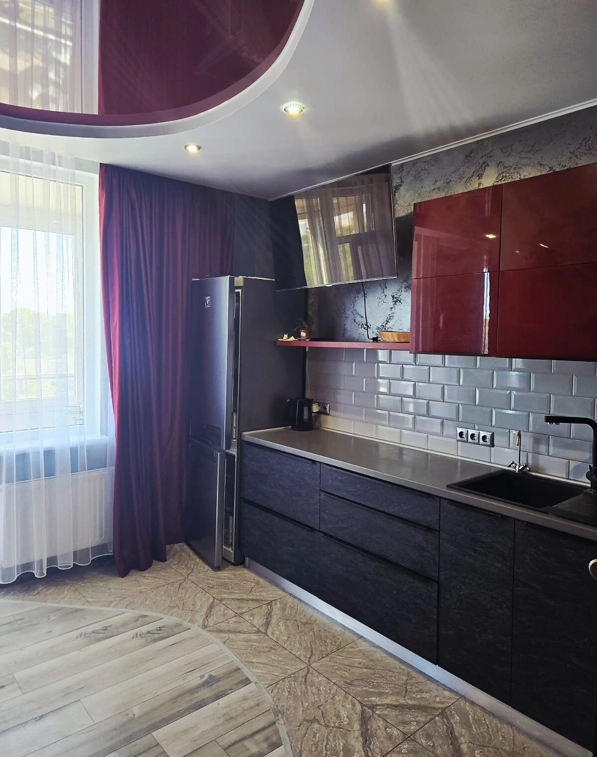 3-кімнатна квартира, вул. Михайлівська: кухня-студія, євроремонт - фото 5