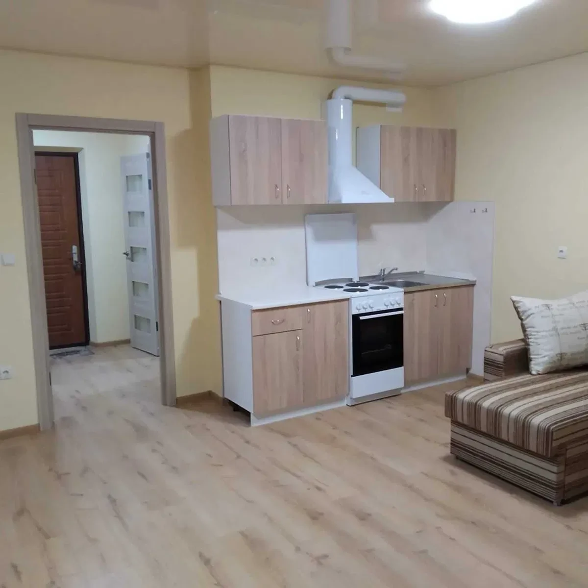 Студія, Бровари: євроремонт, генератор, ліфти без світла - фото 1