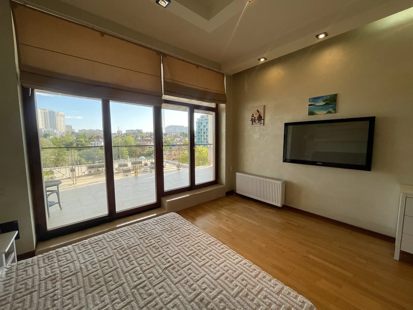 2-кімнатна квартира у ЖК Аркадійський палац: тераса 25 м², вид на море