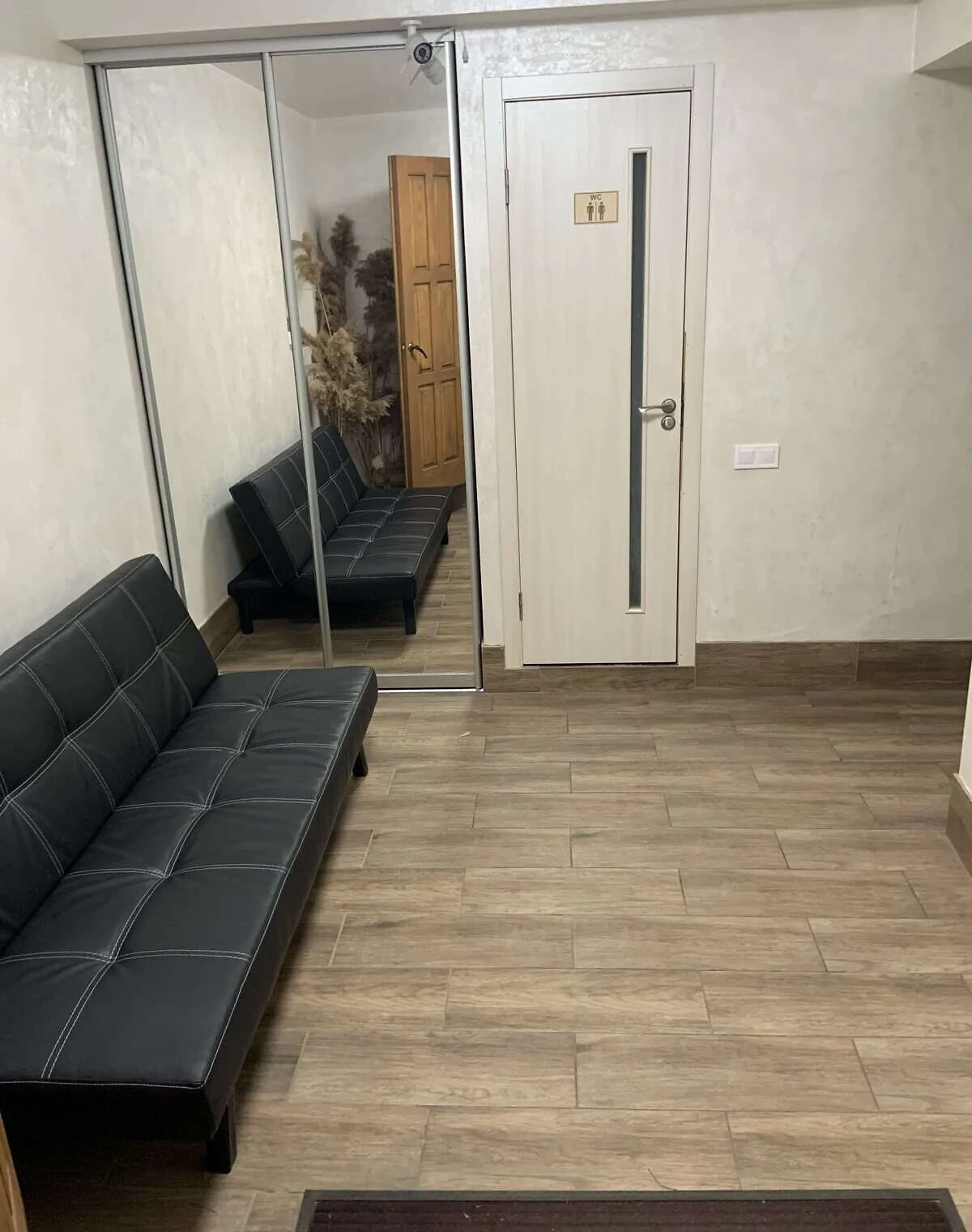 Приміщення, Нагірний: тепло й вода без світла, відкрита стоянка