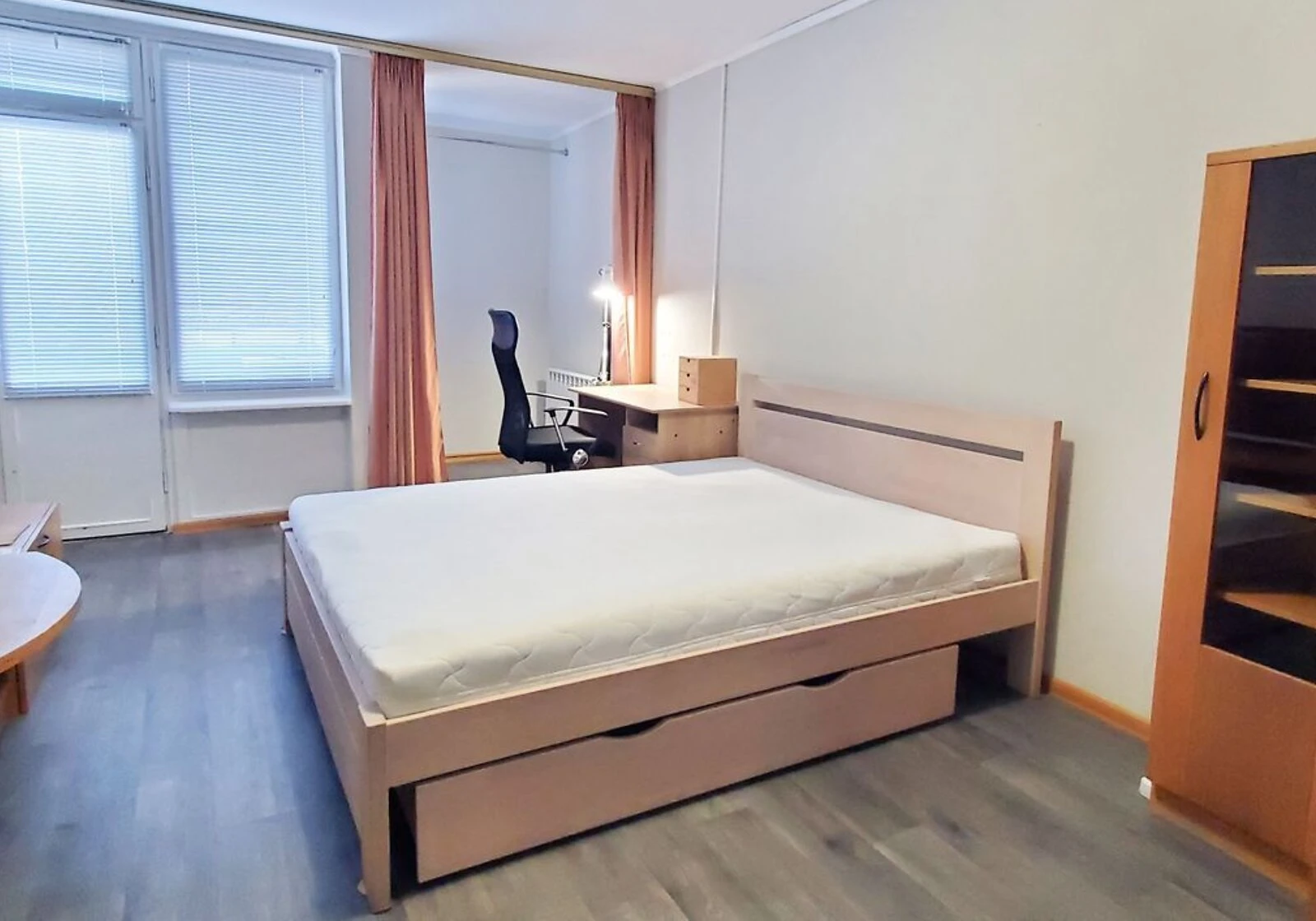 1-кімнатна квартира, Центр: можна з дітьми, опалення і вода без світла - фото 2