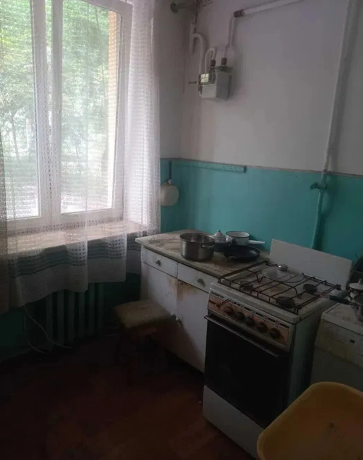 2-кімнатна квартира, Львів: сталінка, цегляні стіни - фото 2