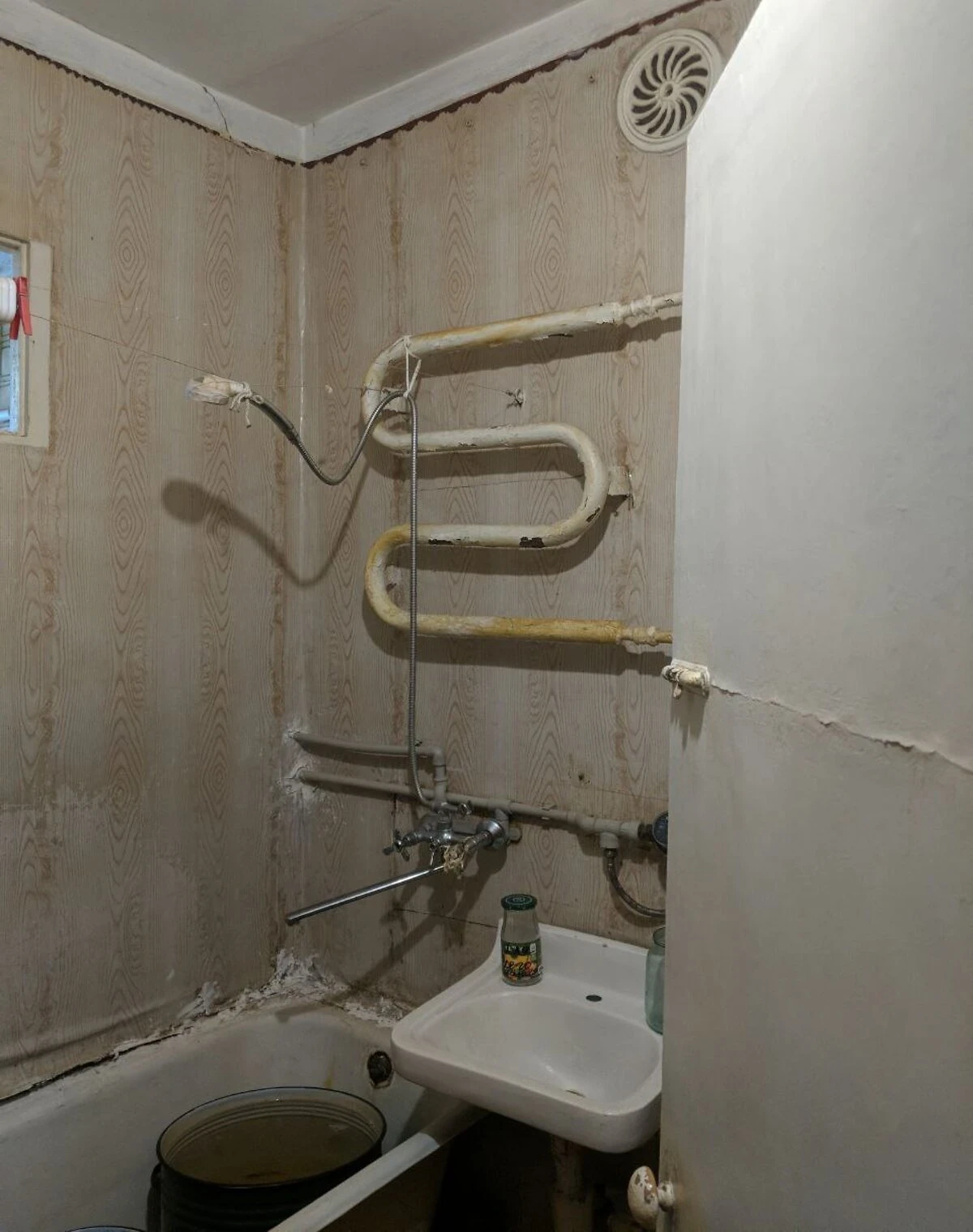 2-кімнатна квартира, Олександрівський: газ і вода без світла, балкон - фото 2