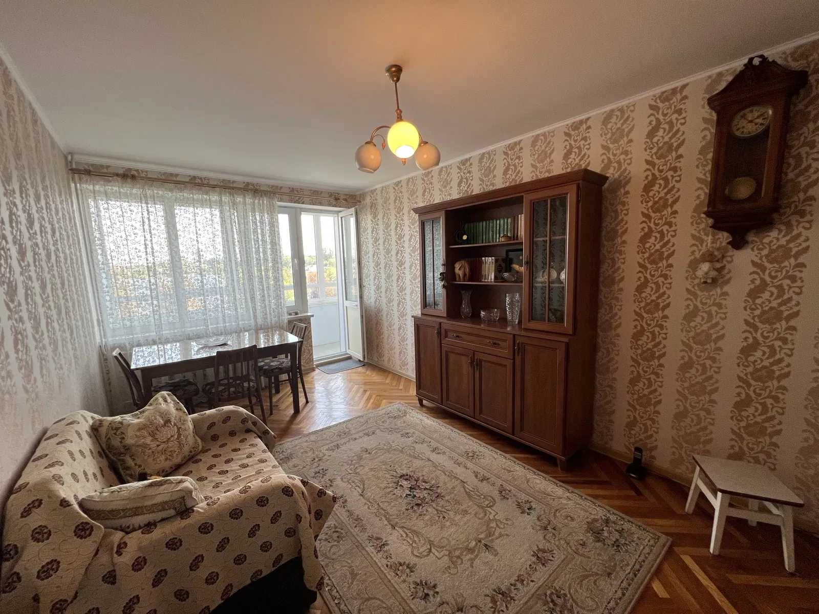3-кімнатна квартира, Солом'янський: метро Вокзальна, паркування у дворі - фото 3