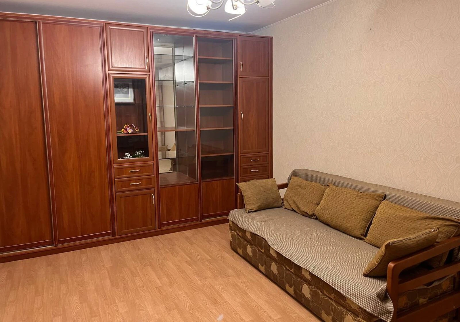 2-комнатная квартира, Нивки: можно с маленькими детьми, подогрев пола - фото 1