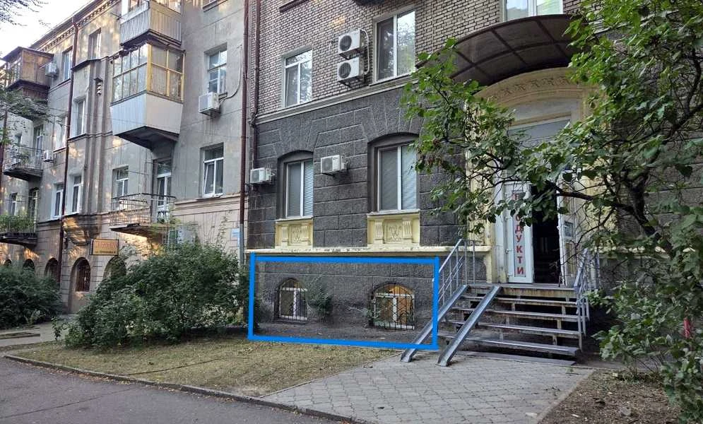 3-комнатная квартира, Соборный: укрытие, отдельный вход со двора - фото 1