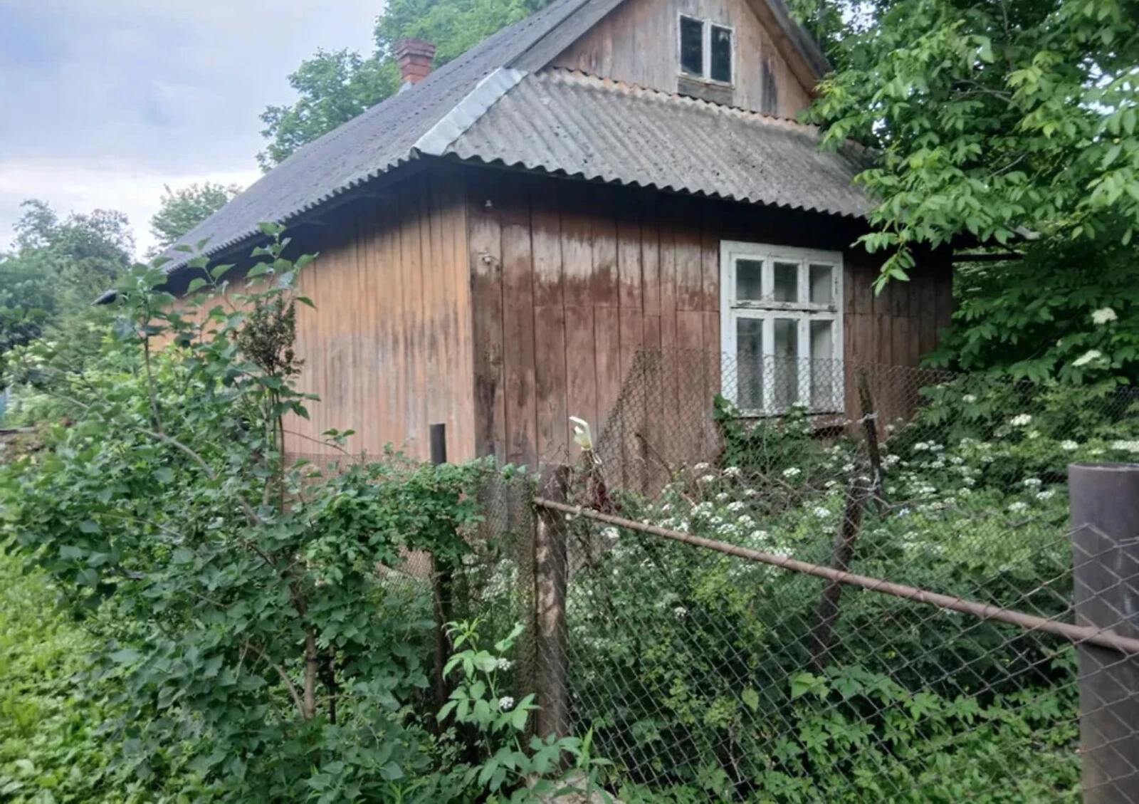 Дом, Пнев: участок 30 соток, кирпичные стены, фото 1